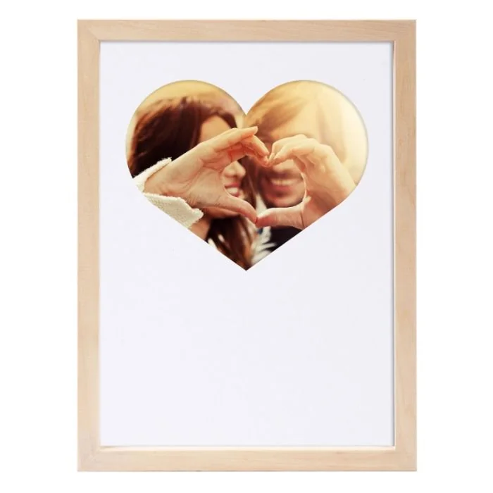 Bilderrahmen mit Herz-Passepartout 21 cm x 29,7 cm (DIN A4) Natur